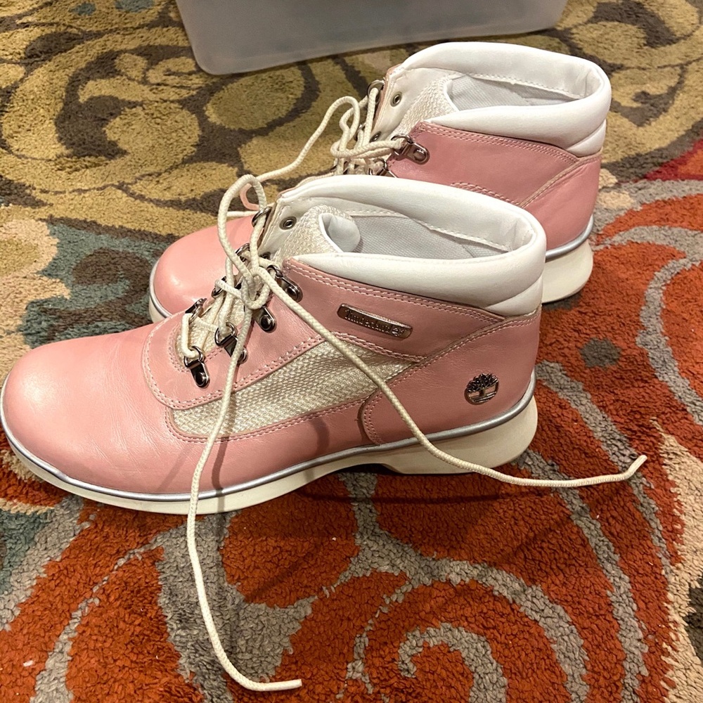 Pink Timberland’s